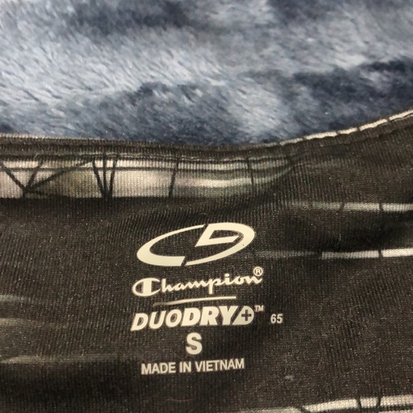 Champion Cropped Athletic Leggings - Picture 2 of 5